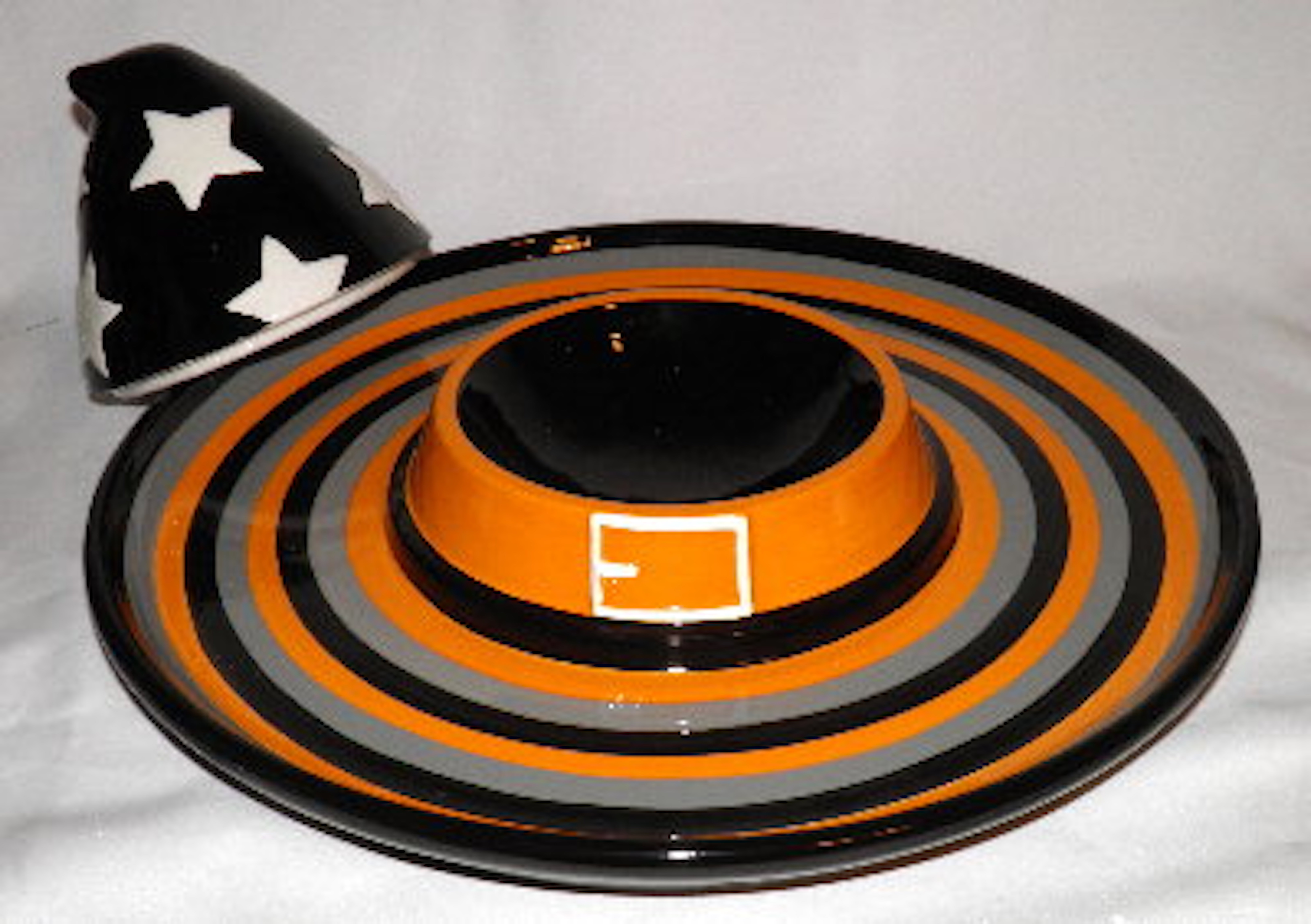 Witch Hat Chip & Dip Tray & Bowl